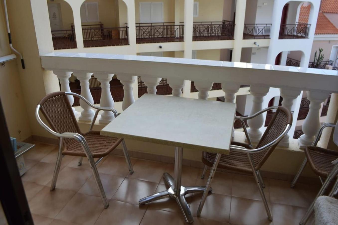 Lovely 1 Bed Apartment In Castle Harbour C108 Los Cristianos  Eksteriør billede